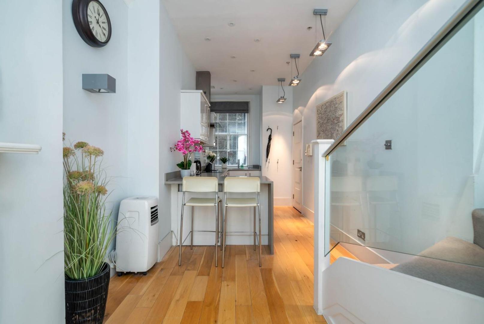 런던 Guestready - Stunning Covent Garden 2Br Duplex 아파트 외부 사진