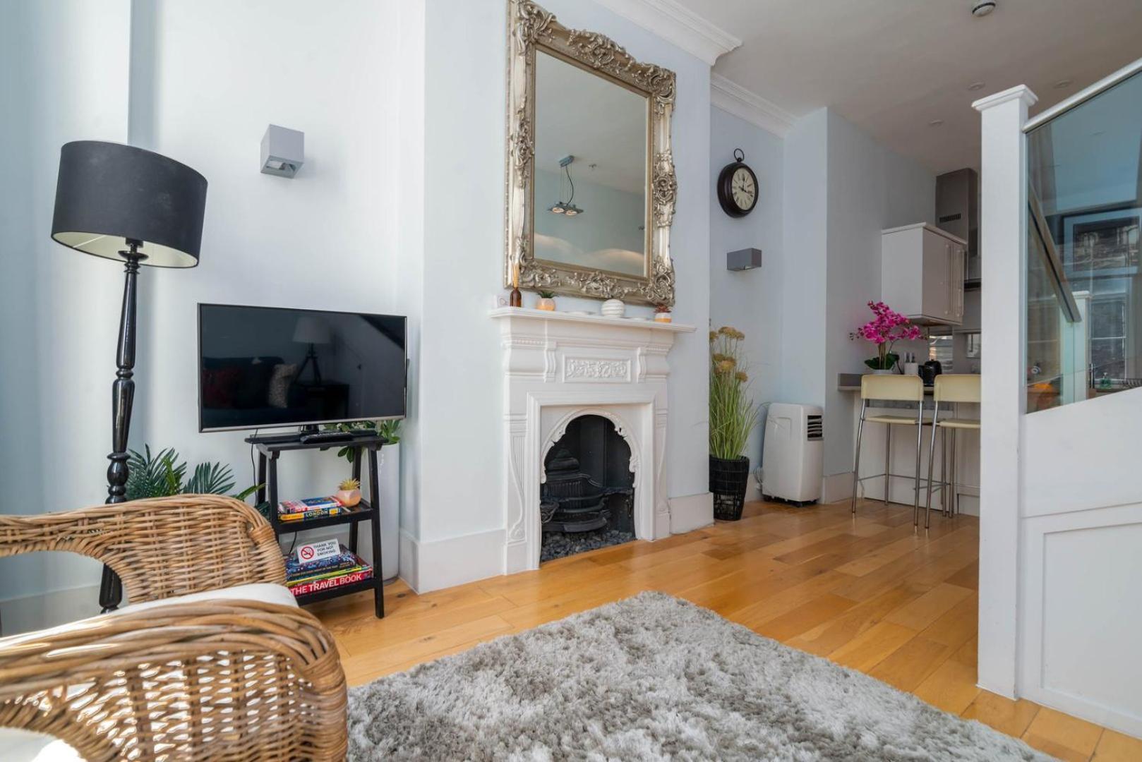 런던 Guestready - Stunning Covent Garden 2Br Duplex 아파트 외부 사진