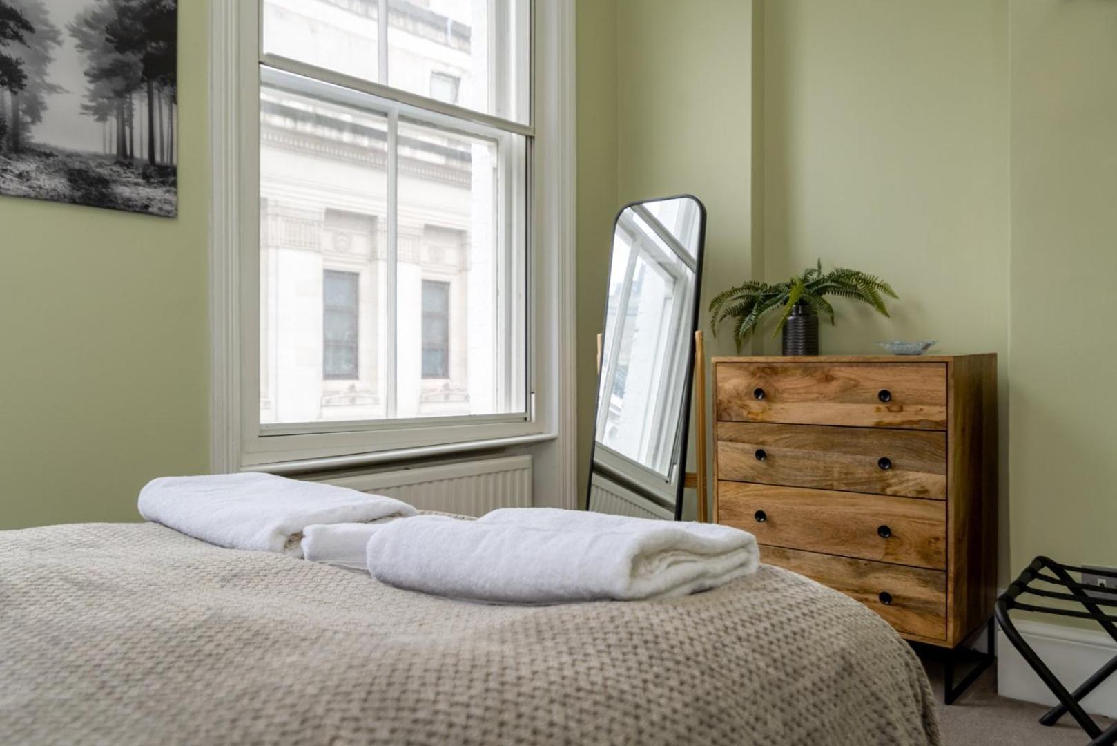 런던 Guestready - Stunning Covent Garden 2Br Duplex 아파트 외부 사진